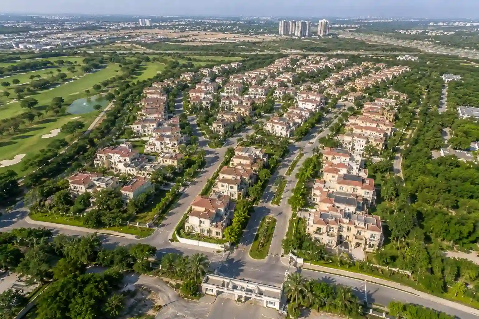 Jaypee Greens Wish Town Savanna Villas